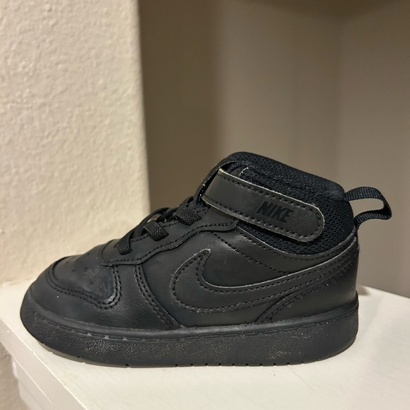 Nike Court Borough Mid 2 Toddler Size 8C(USA) /7,5 UK Black Shoes CD7784-001 - Picture 2 of 9